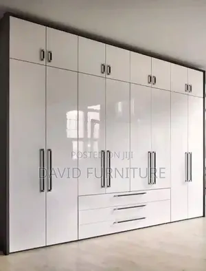 Inbuilt Wardrobe