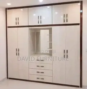 Inbuilt Wardrobe