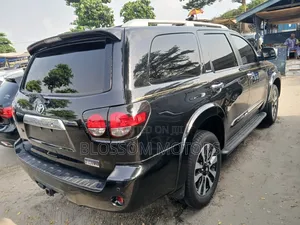 Toyota Sequoia Platinum 4x4 2020 Black