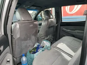 Toyota Tacoma Double Cab V6 2011 Silver