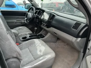 Toyota Tacoma Double Cab V6 2011 Silver