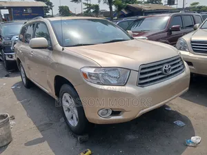 Toyota Highlander Limited 2010 Gold
