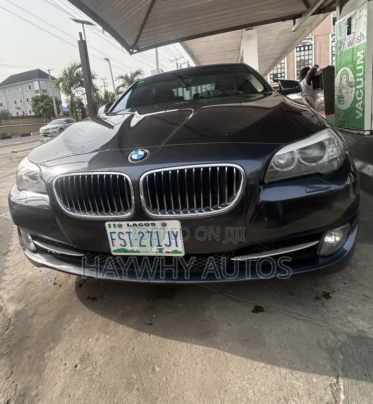 BMW 528i 2012 Black