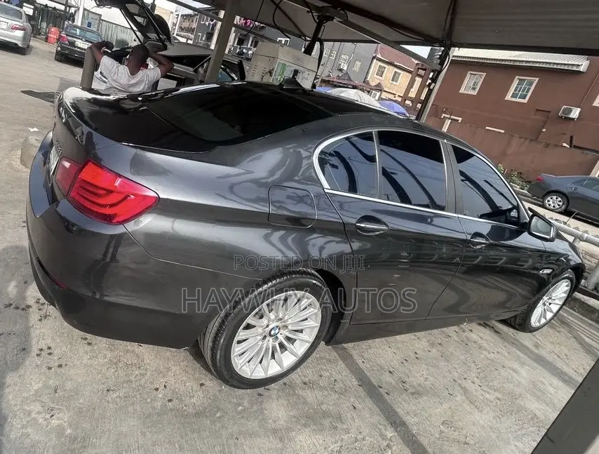 BMW 528i 2012 Black