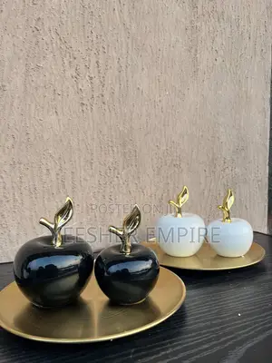Luxury Apple-Themed Center Table Figurine Décor Set
