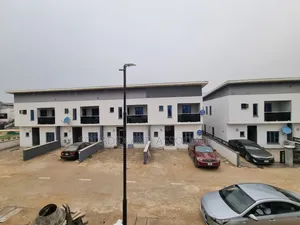 4bdrm Townhouse/Terrace in Queens Garden, River Valley Estate for sale