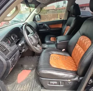 Toyota Land Cruiser 4.5 V8 GL 2014 Black