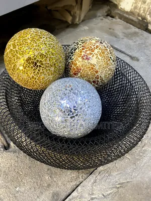 Wire Fruit Basket With Three Ball Double Padded Centre Table Decor
