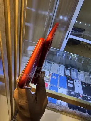 Apple iPhone 11 64 GB Red