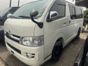 Toyota HiAce 2012 White