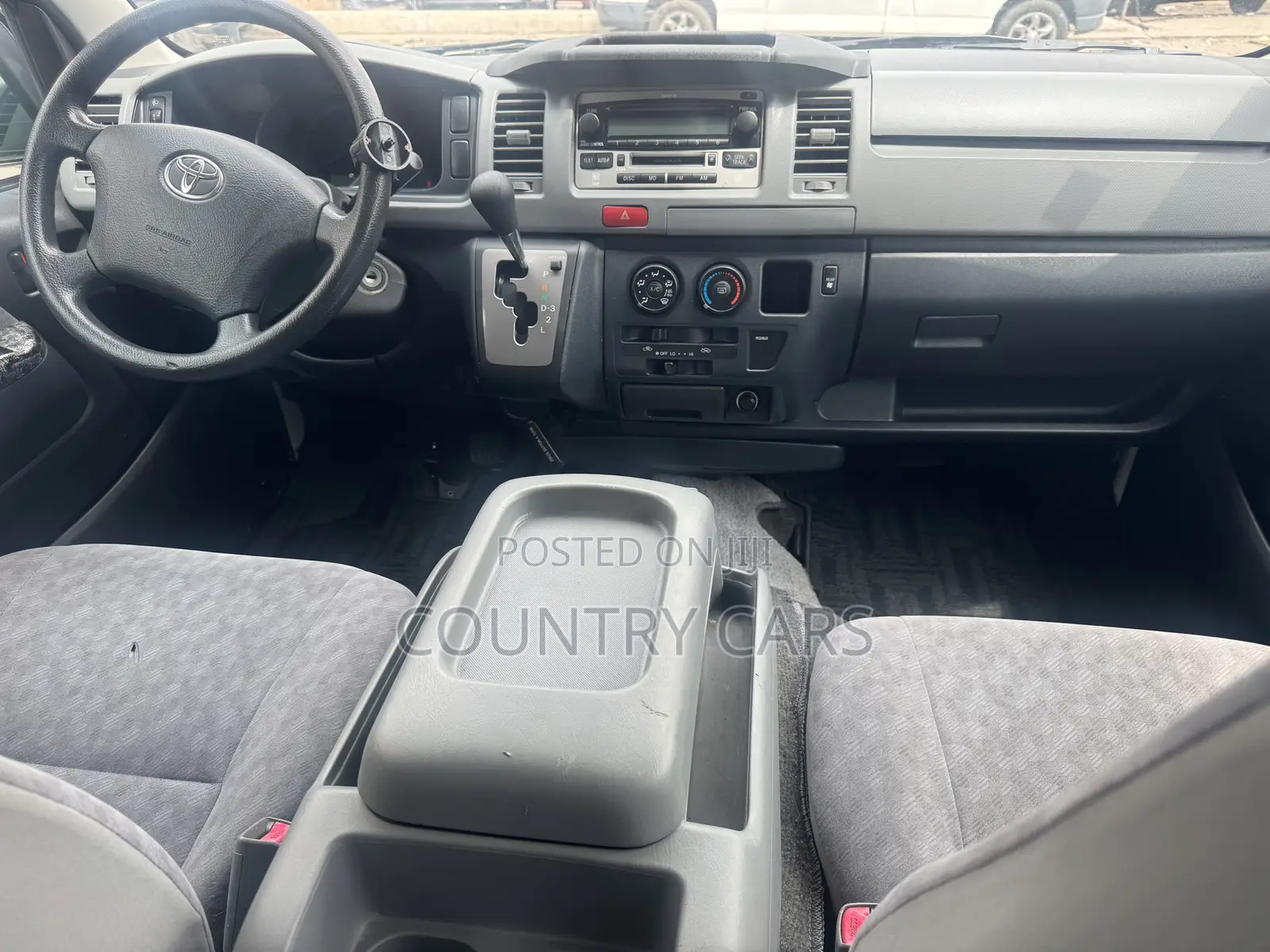 Toyota HiAce 2012 White