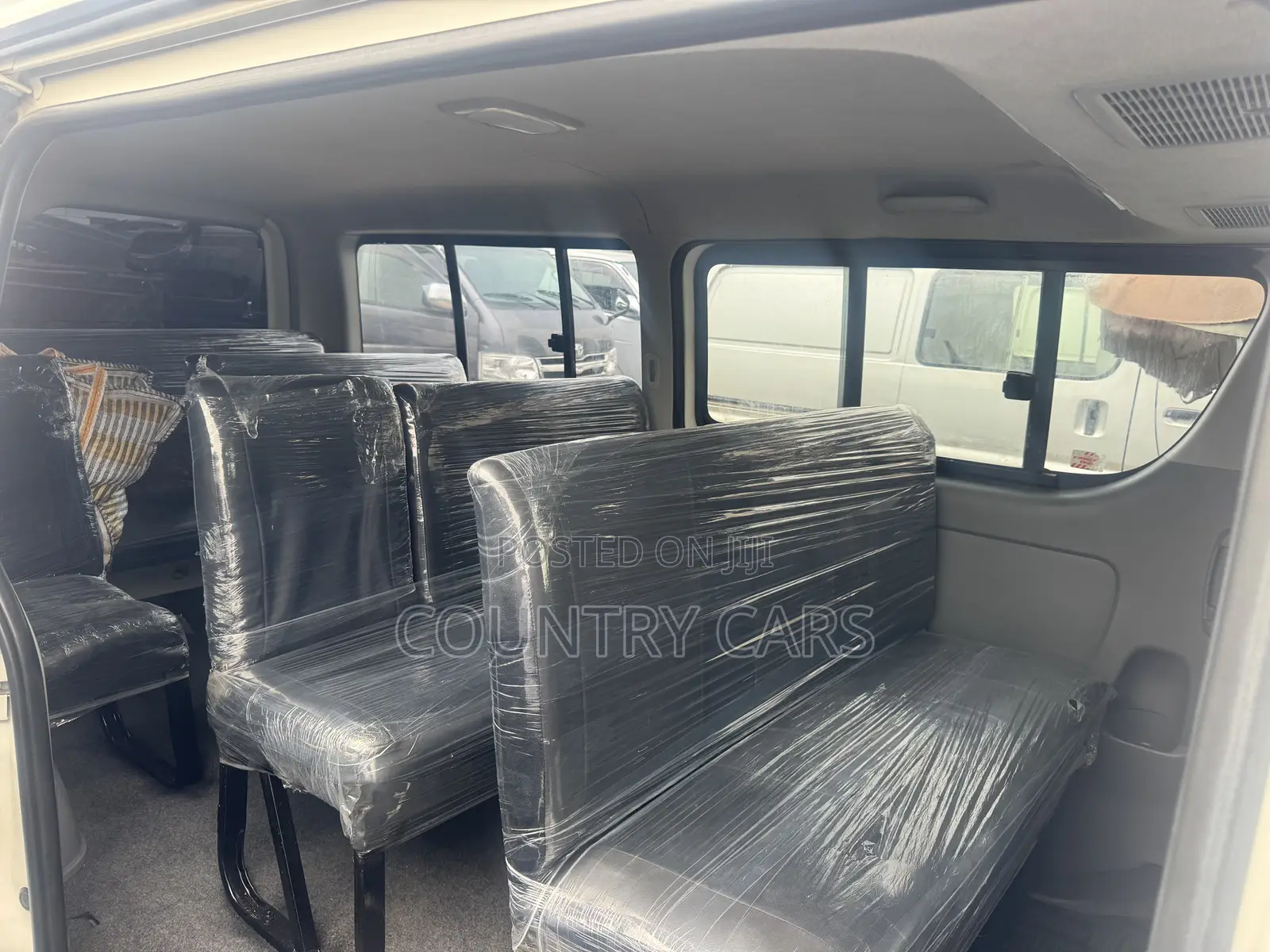 Toyota HiAce 2012 White