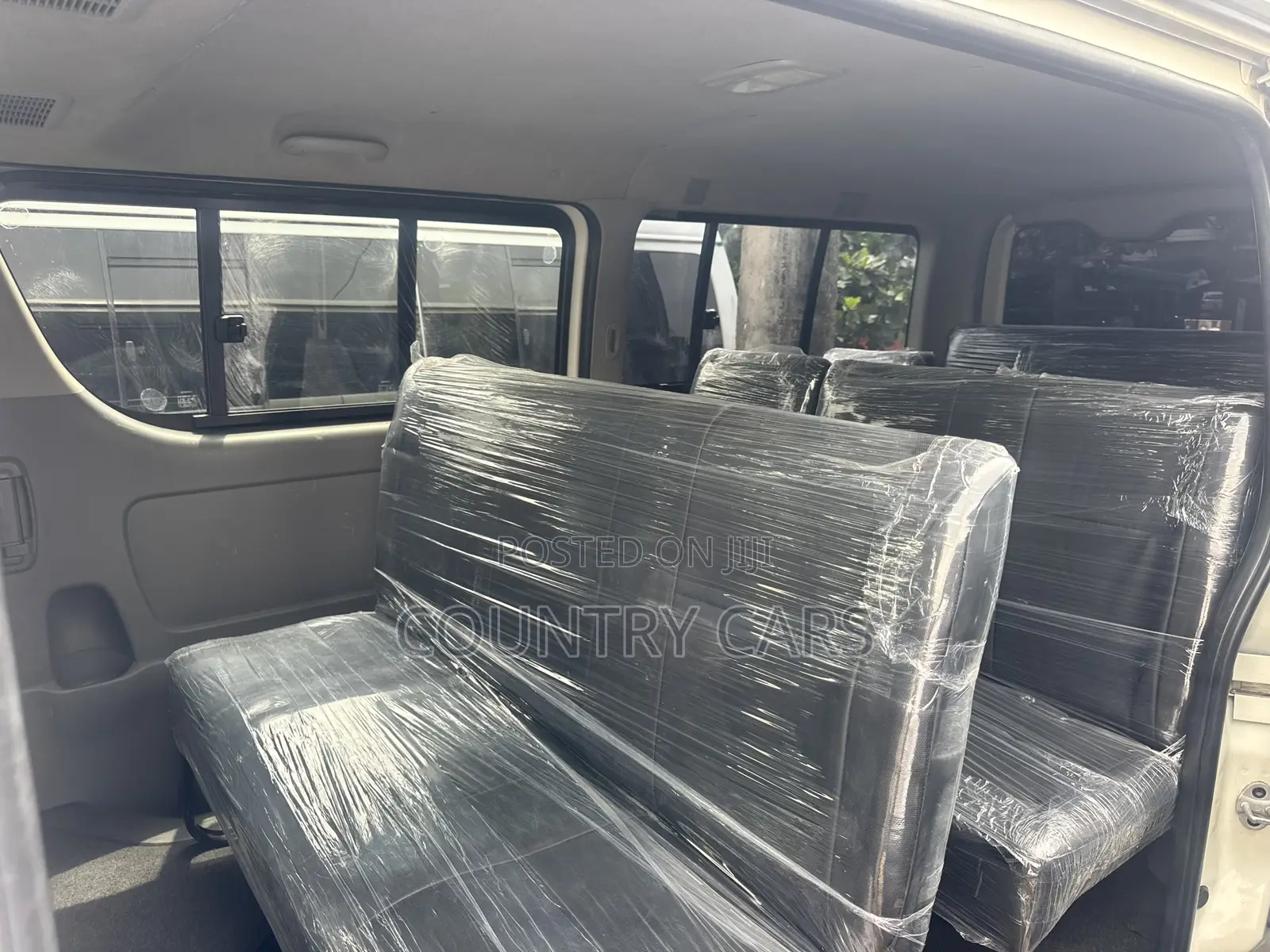 Toyota HiAce 2013 White