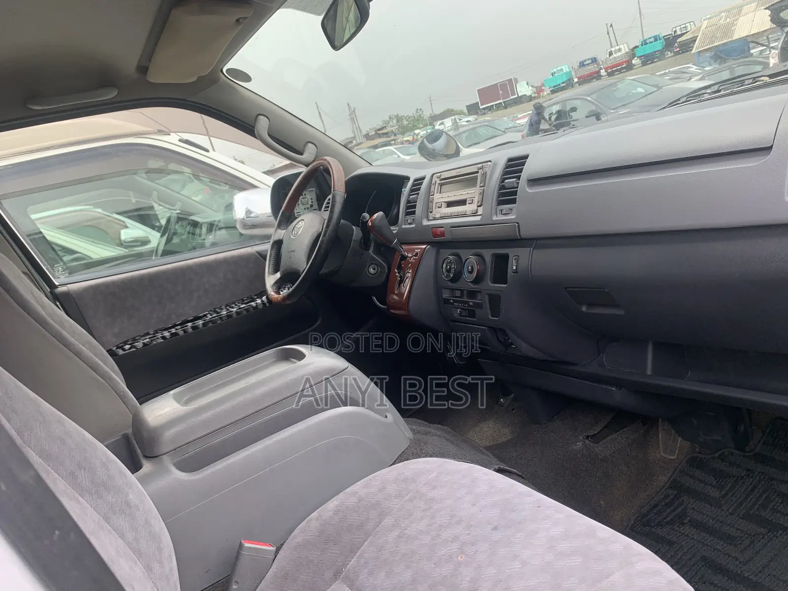 Toyota HiAce 2008 Silver