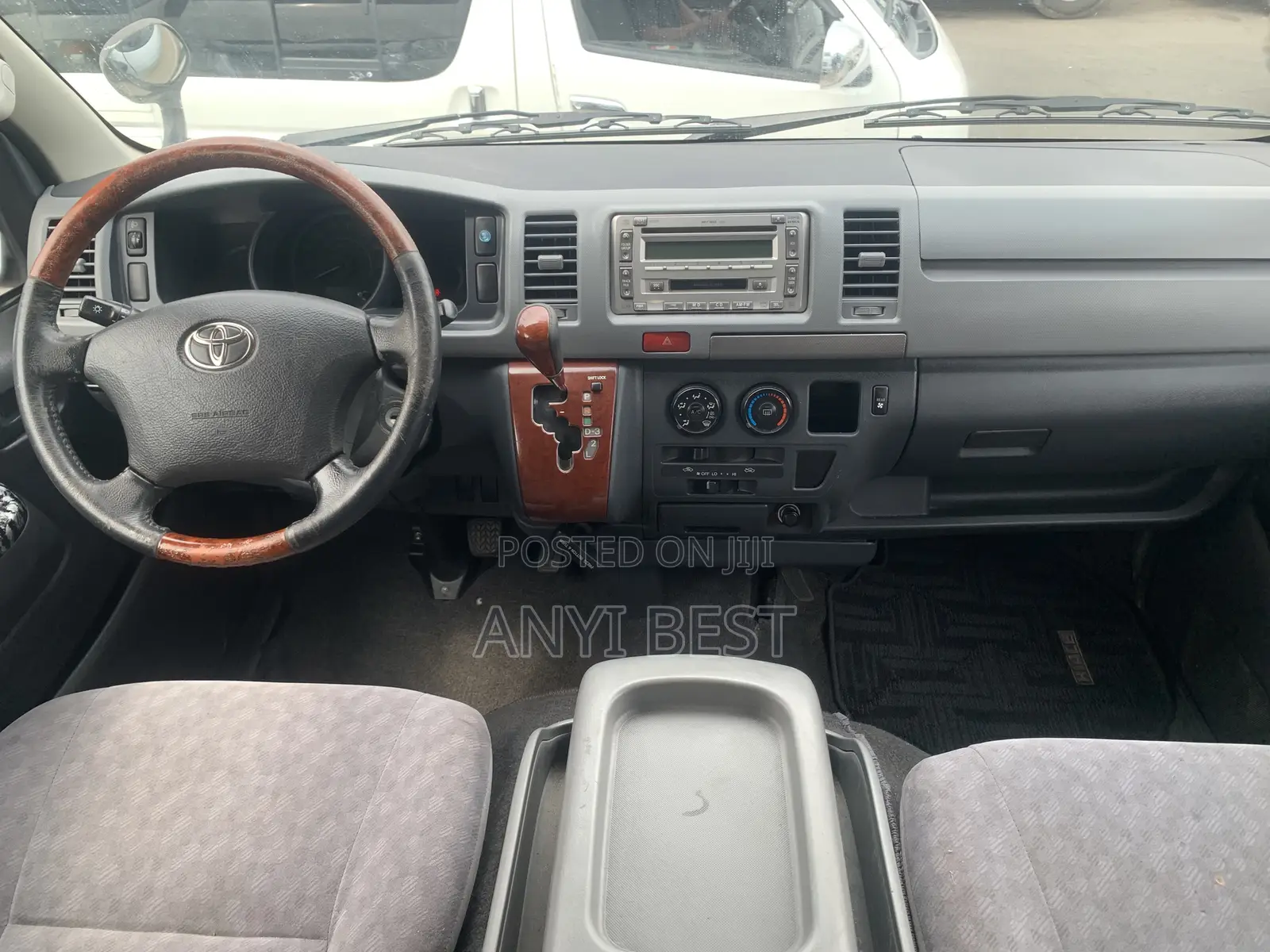 Toyota HiAce 2008 Silver