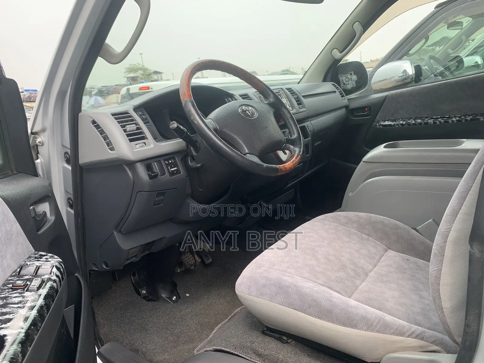 Toyota HiAce 2008 Silver