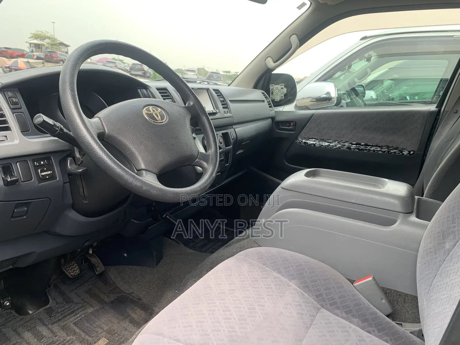 Toyota HiAce 2009 Black