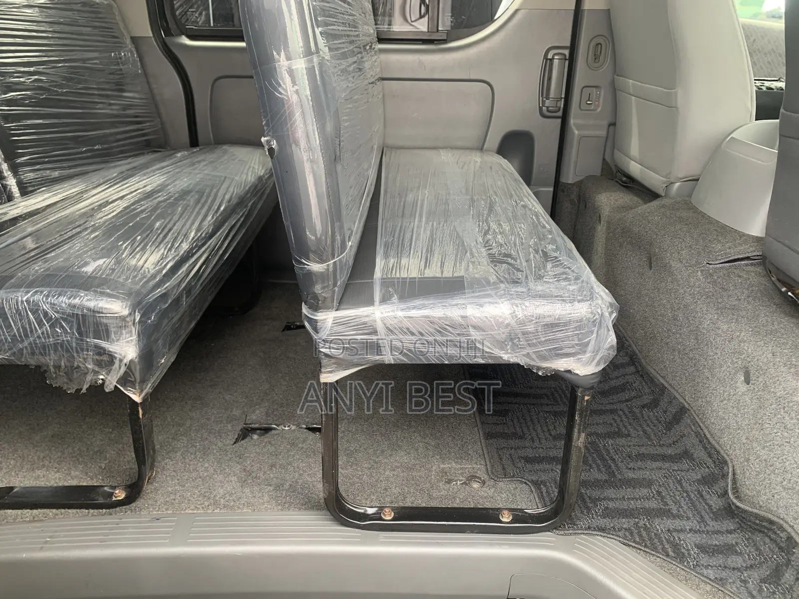 Toyota HiAce 2009 Black