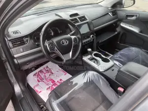 Toyota Camry SE 4dr Sedan (2.5L 4cyl 6A) 2013 Gray