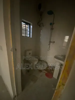 Mini Flat in Ago Palace for rent