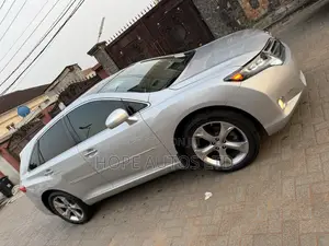 Toyota Venza V6 2012 Silver