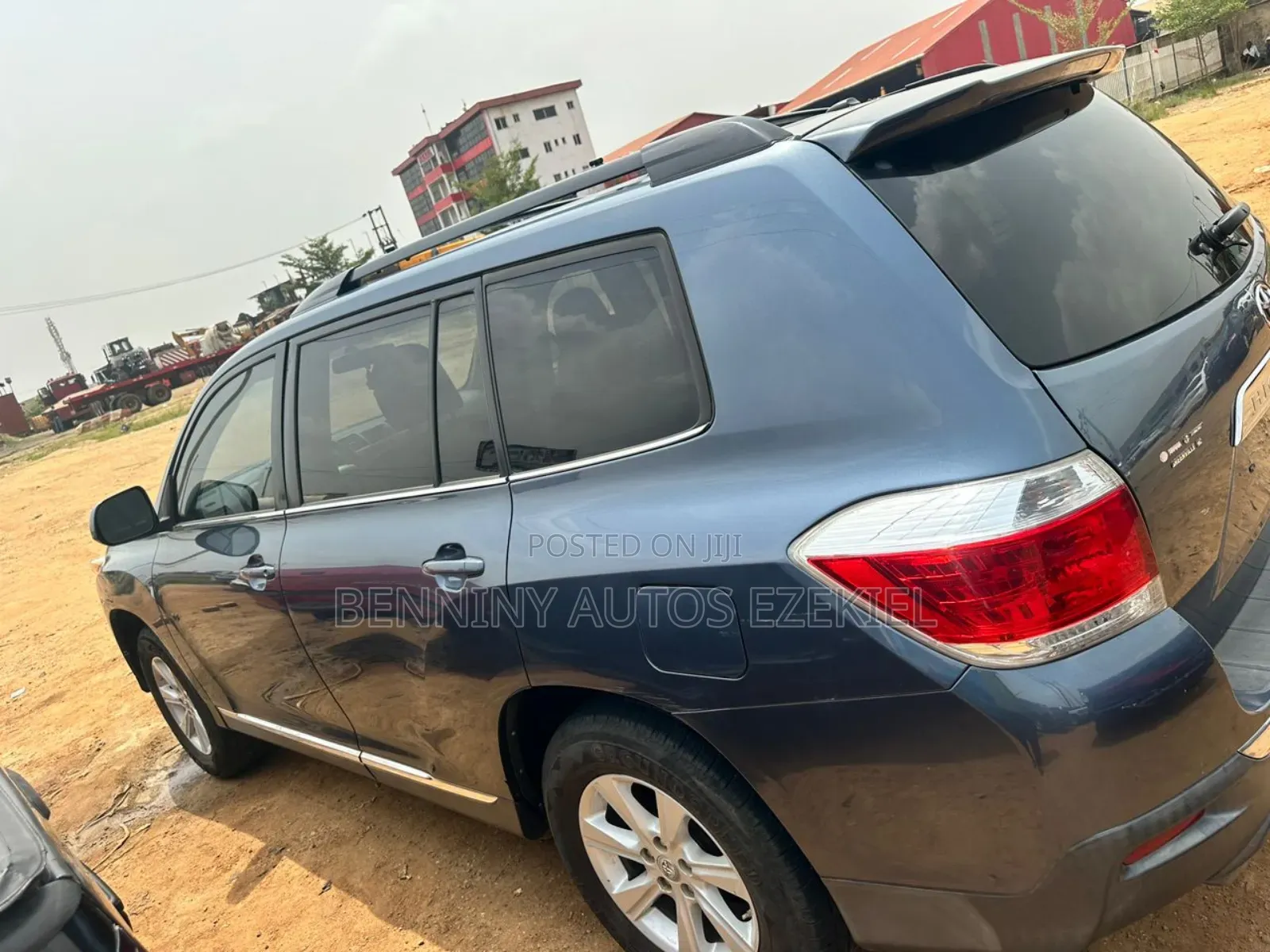 Toyota Highlander SE 2012 Gray