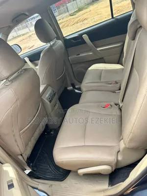 Toyota Highlander SE 2012 Gray