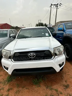Toyota Tacoma PreRunner V6 4dr Double Cab 6.1 ft. SB (4.0L 6cyl 5A)