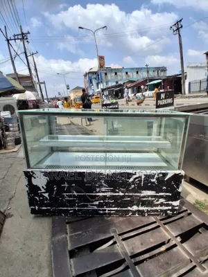 Industrial Quality Fairly Used Marble Single Layer Cake Chiller