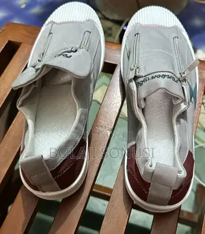 Renbenig 85 Sneakers: Gray