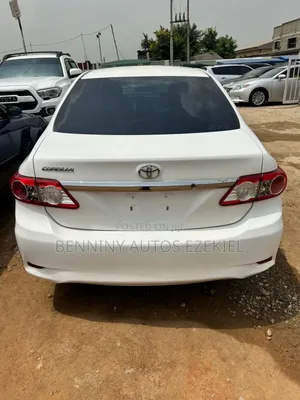 Toyota Corolla LE 4dr Sedan (1.8L 4cyl 4A) 2012 White