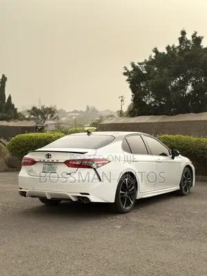 Toyota Camry XSE V6 (3.5L V6 8A) 2019 White