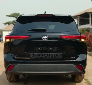 Toyota Highlander XLE 2022 Black