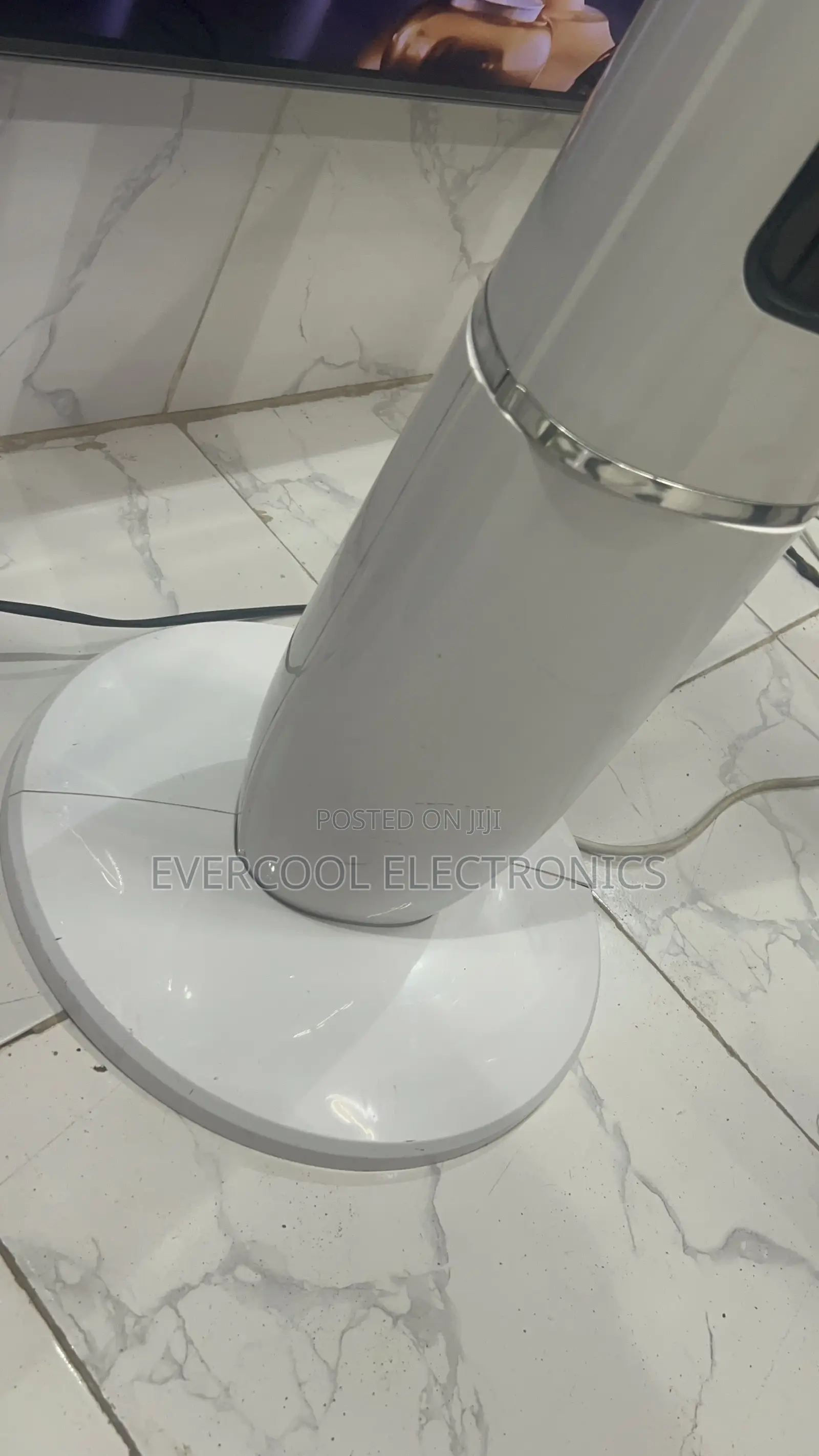 Super-Cooling Oscillating Tower Fan With Soft Touch Control