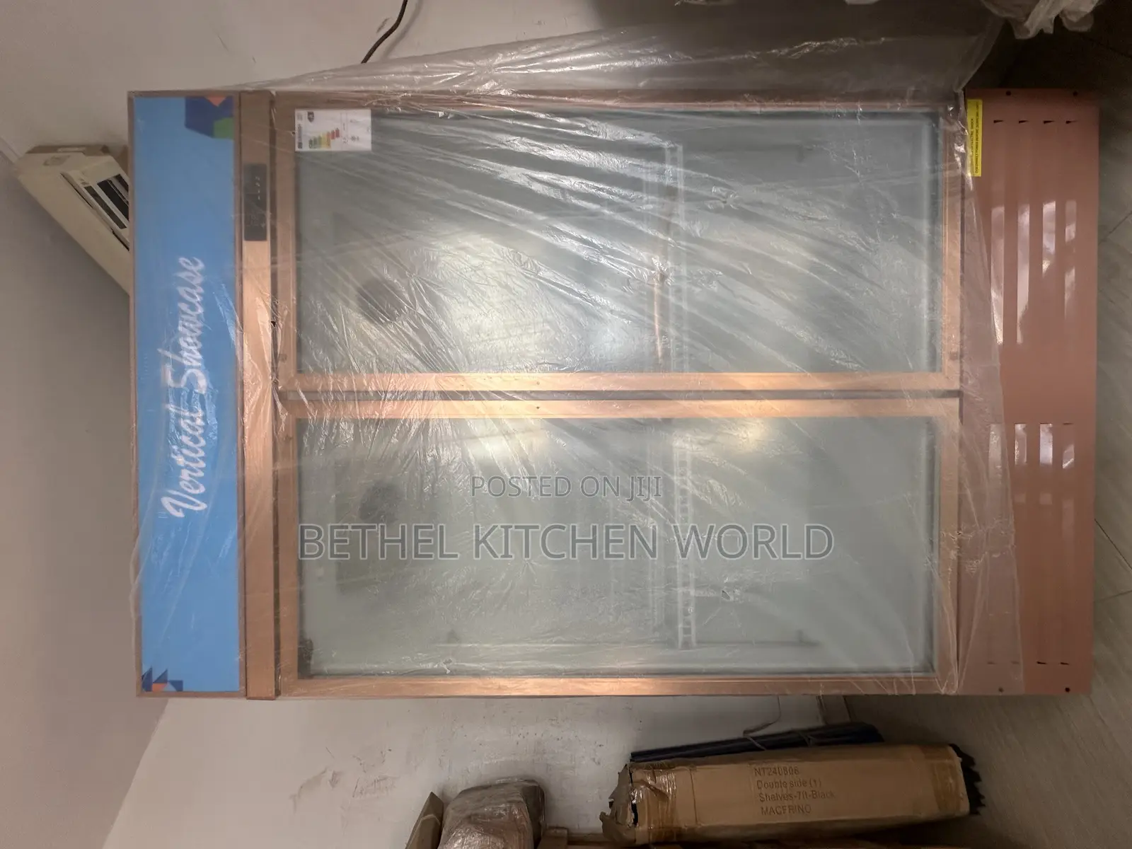 Double Door Vertical Showcase Chiller