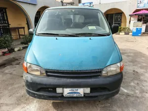 Toyota HiAce 2003 Green
