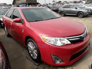 Toyota Camry XLE V6 4dr Sedan (3.5L 6cyl 6A) 2012 Red