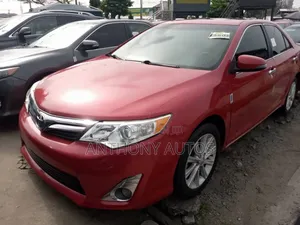 Toyota Camry XLE V6 4dr Sedan (3.5L 6cyl 6A) 2012 Red