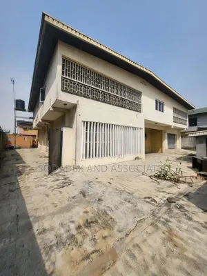 5bdrm Duplex in Phase 2 Gra for rent