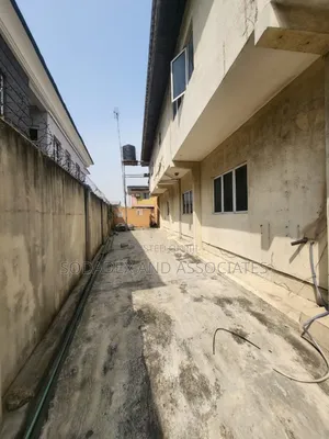 5bdrm Duplex in Phase 2 Gra for rent