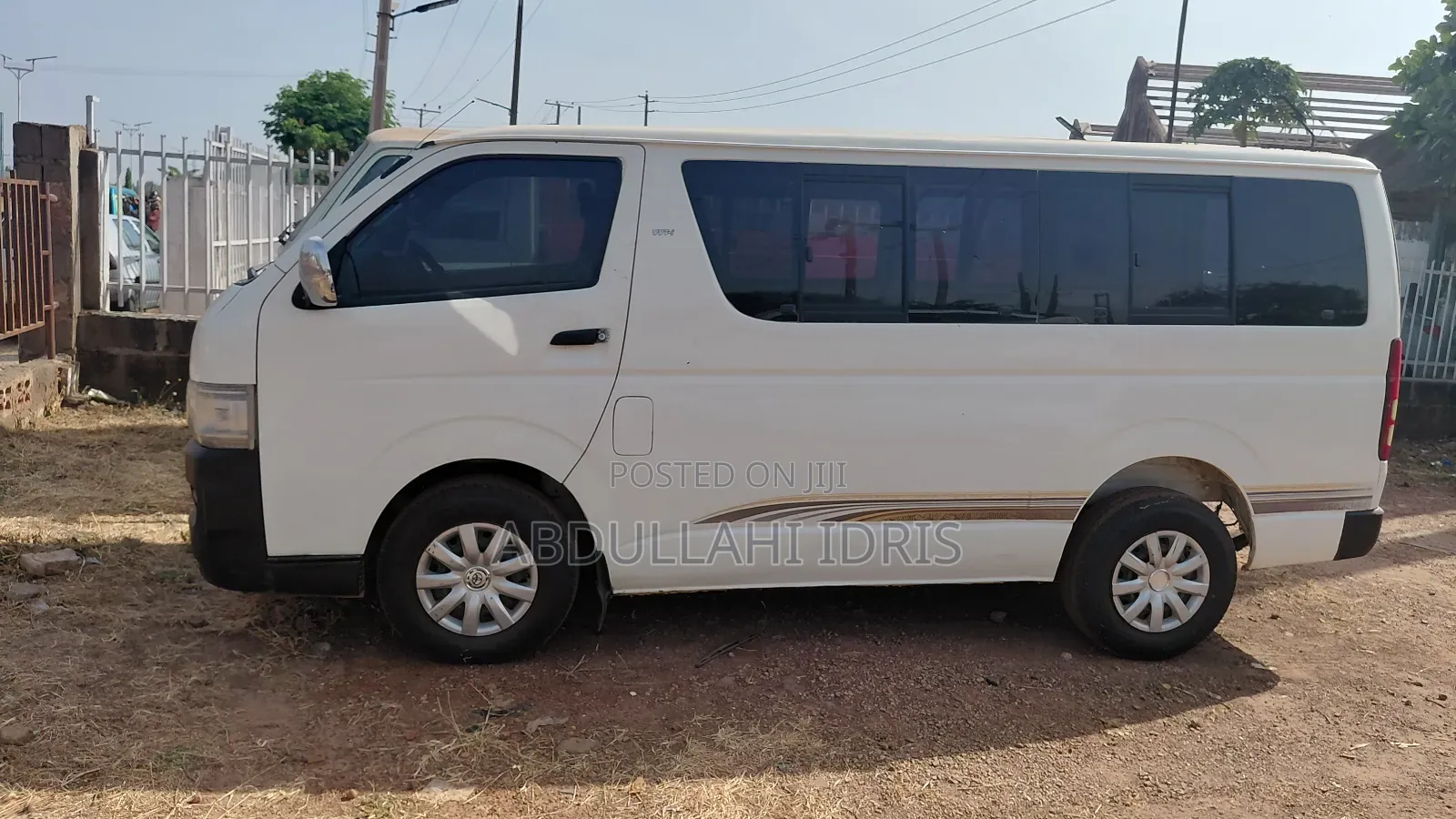 Toyota HiAce 2014 White