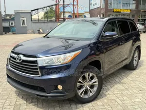 Toyota Highlander XLE 4dr SUV AWD (3.5L 6cyl 6A) 2015 Blue