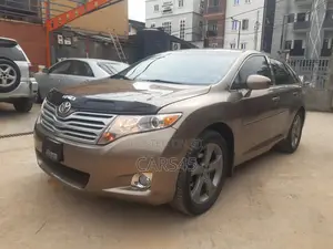Toyota Venza 2010 Gold