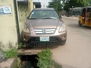 Honda CR-V 2005 Gold