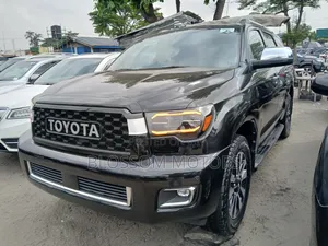 Toyota Sequoia Platinum 4dr SUV 4WD (5.7L 8cyl 6A) 2014 Black
