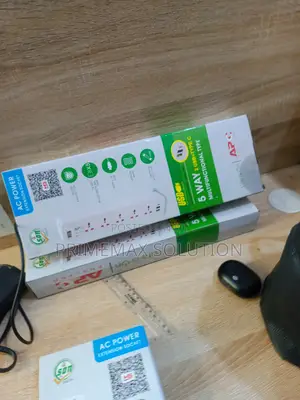 Multi-Task Like a Pro With This 5-Way Box