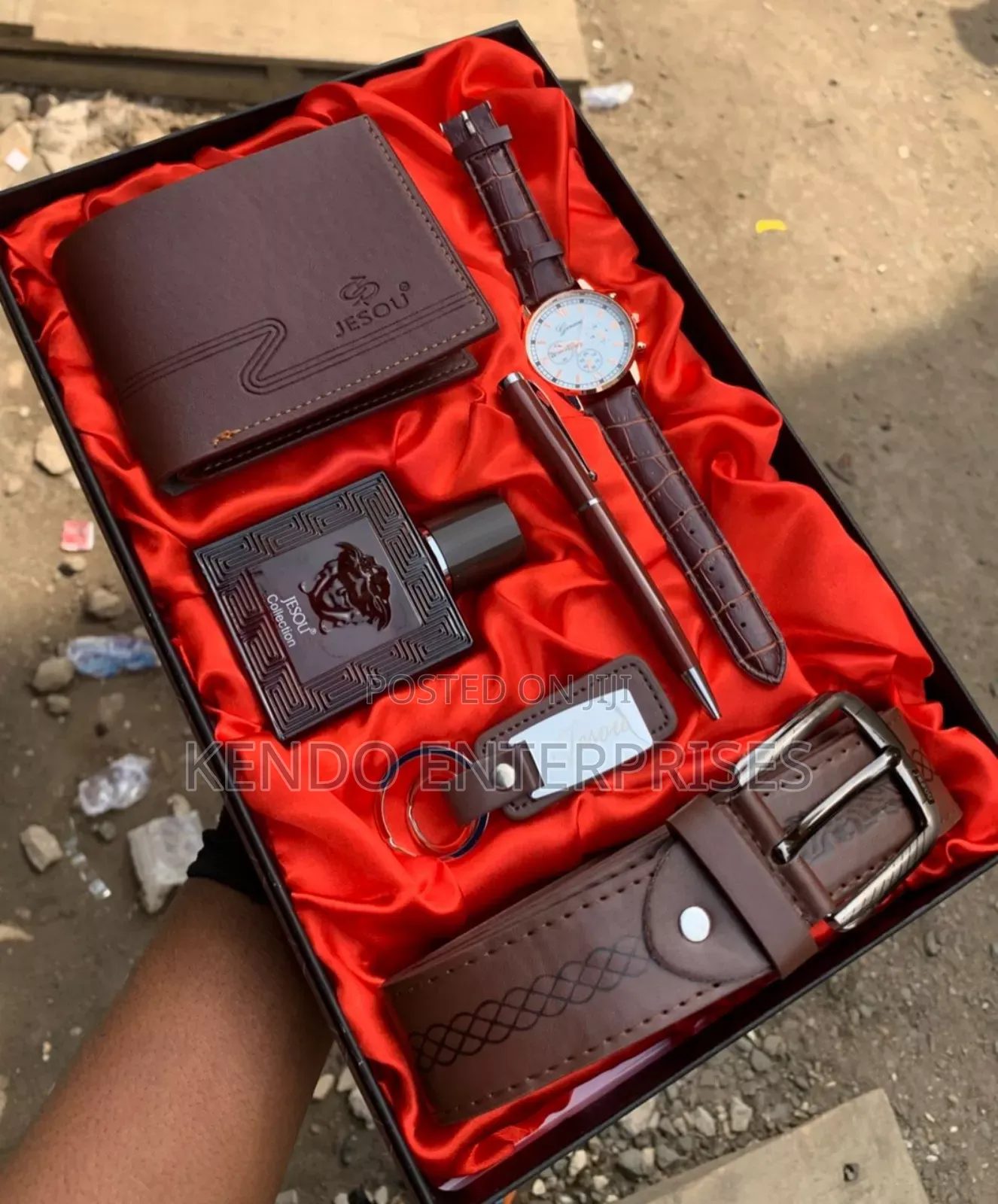 Quality Geneva Leather Watch