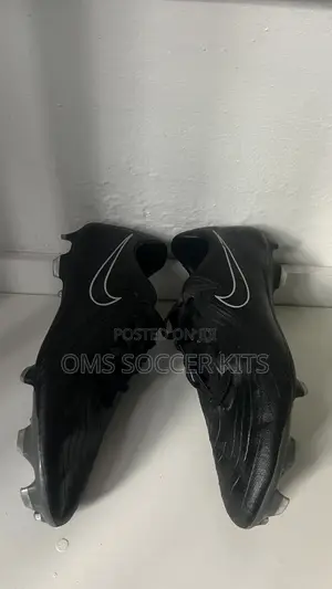 Original Foreign Used Nike Phantom (42/43)