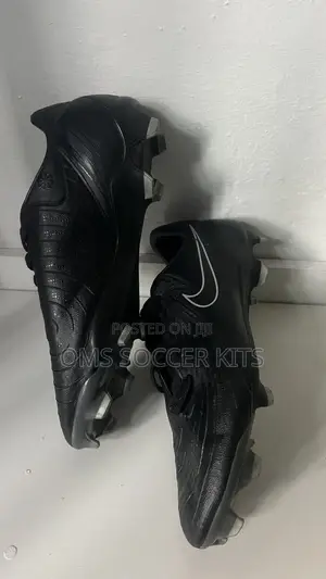 Original Foreign Used Nike Phantom (42/43)