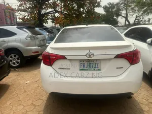 Toyota Corolla 2018 White